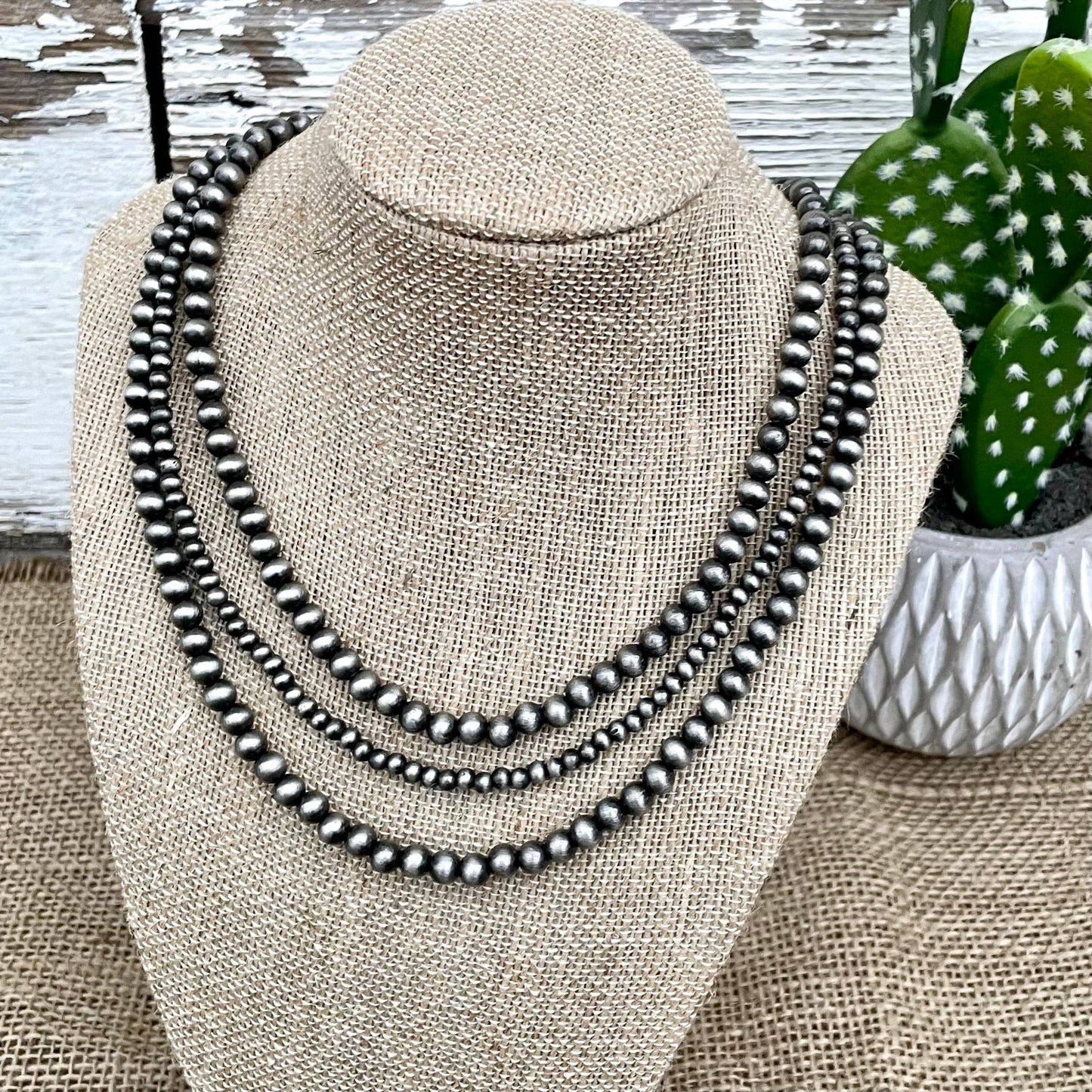 Navajo Pearl Necklace - Style 5