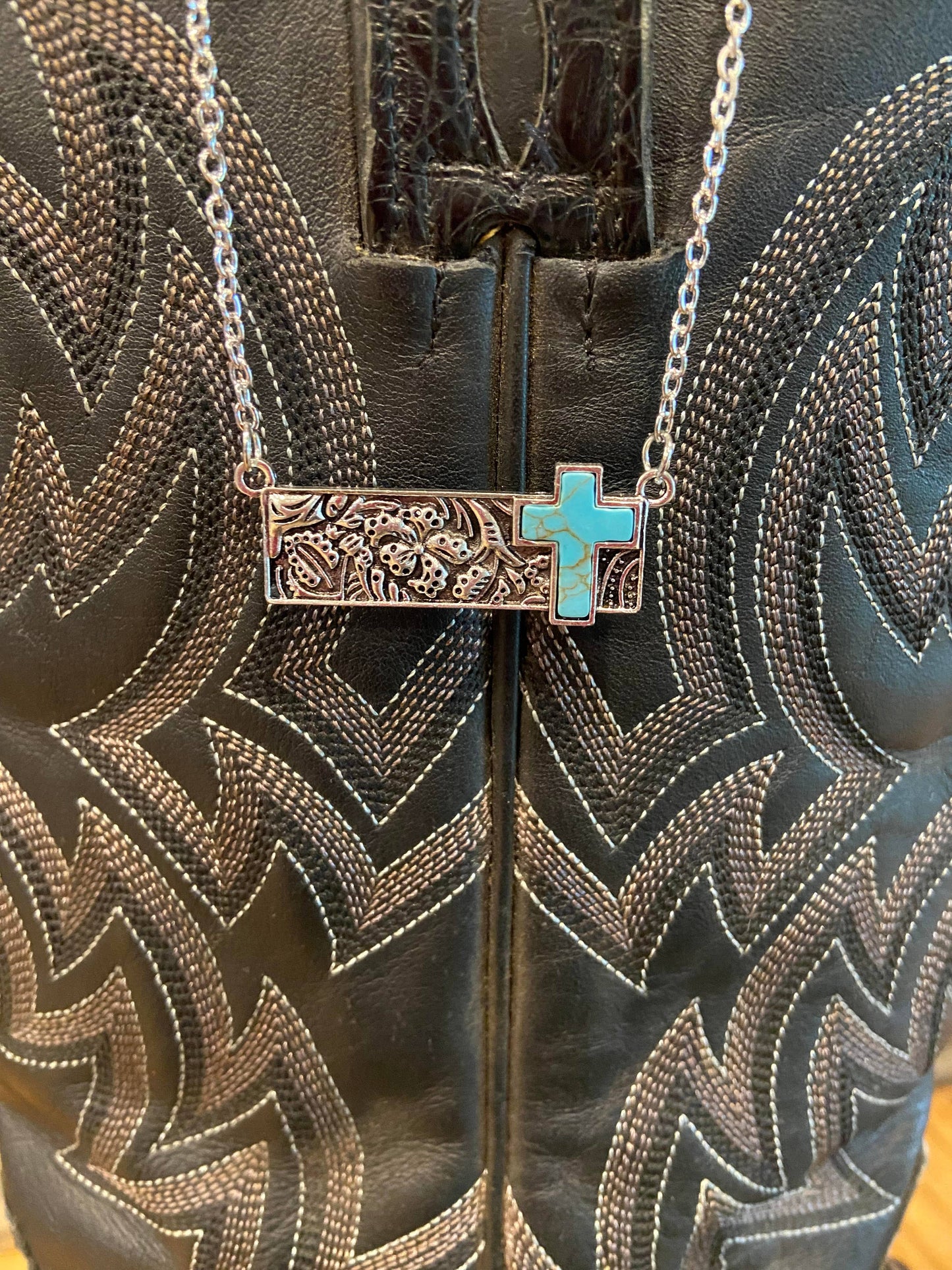 Turquoise Cross Tooled Bar Silver Necklace