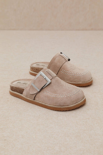Western Stud Clog