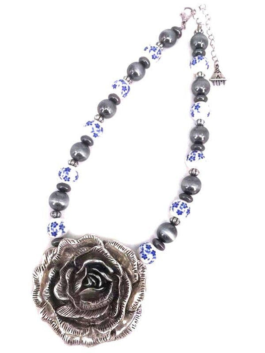 Western 3D Rose Navajo Ceramic Pearl Necklace